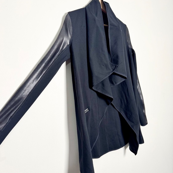 SPANX Drape Front Black Vegan Leather Jacket Sz XS - Picture 5 of 11